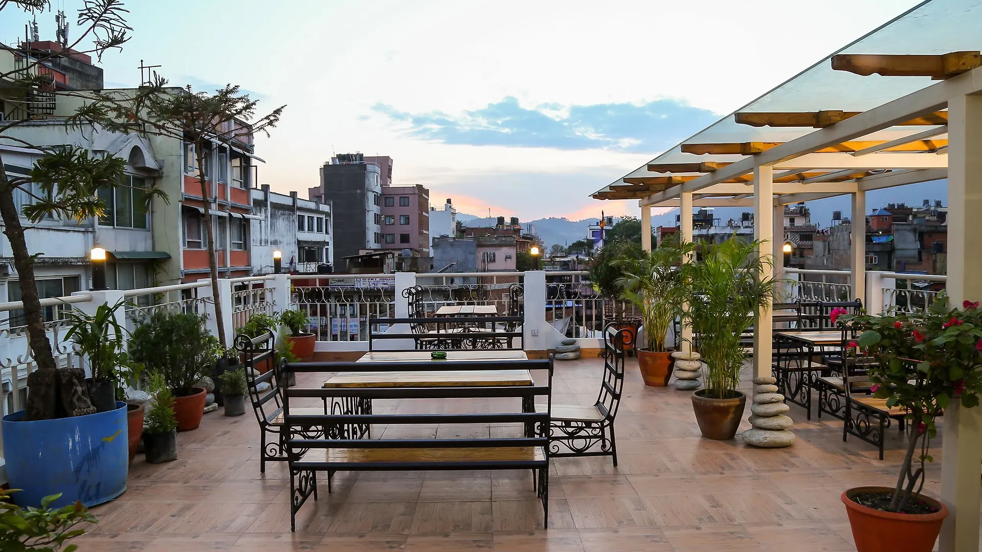 ***  Hotel Himalayan Oasis Kathmandu Nepal